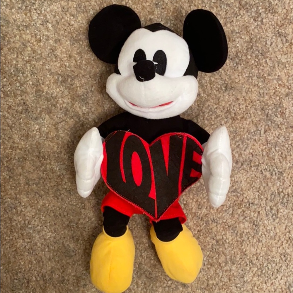 Matching Mickey & Minnie - Picture 2 of 8